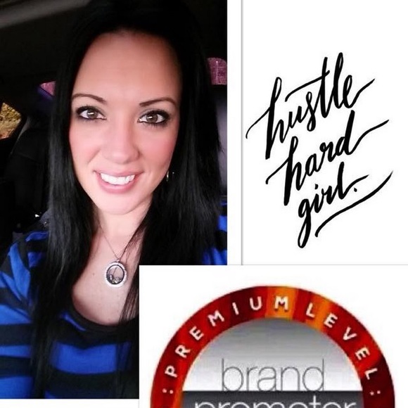 Meet your Posher, Ashley - Picture 1 of 1